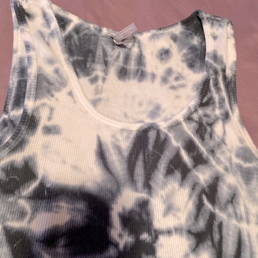 Max Rave Tank Top - Picture 2 of 7
